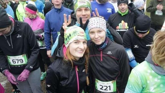 Kilkaset osób wzięło udział w biegu City Trail nad Zalewem Zemborzyckim (zdjęcia)