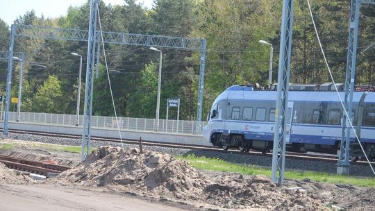 Kilkuletni poślizg kolejowej inwestycji. Na przystanek przy uczelni trzeba poczekać