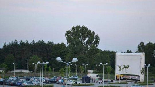 Kino samochodowe w Puławach. Druga edycja rusza w piątek