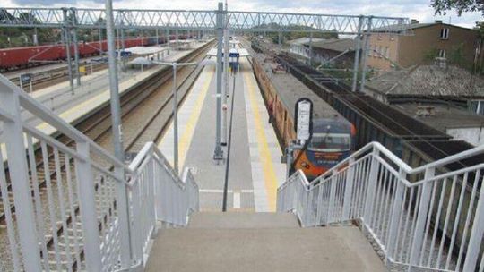 Kładka na stacji PKP w Łukowie mało funkcjonalna. Tak twierdzą radni