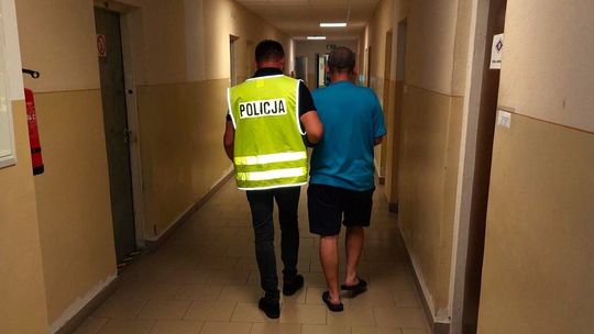 Kłamał jak z nut. Raz był wojskowym, raz organizatorem pokazów Kłamał jak z nut. Raz był wojskowym, raz organizatorem pokazów