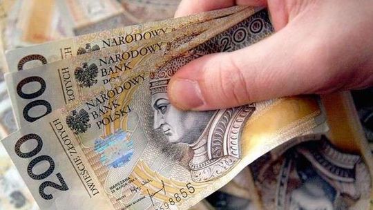 Klasa jedzie na wycieczkę? Pieniądze na konto szkoły