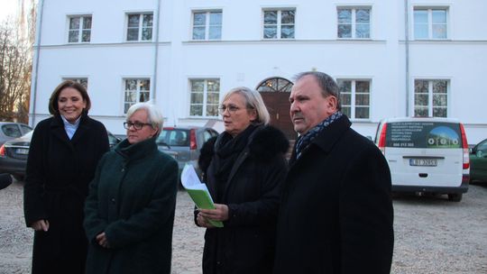 "Klauzula tajności" w stadninie. Posłowie PO bez dostępu do dokumentów 
