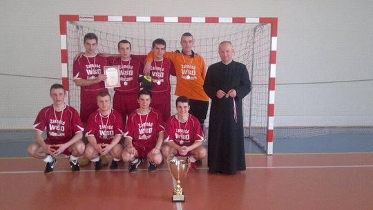Klerycy z diecezji zamojskiej wicemistrzami Polski w halowej piłce nożnej