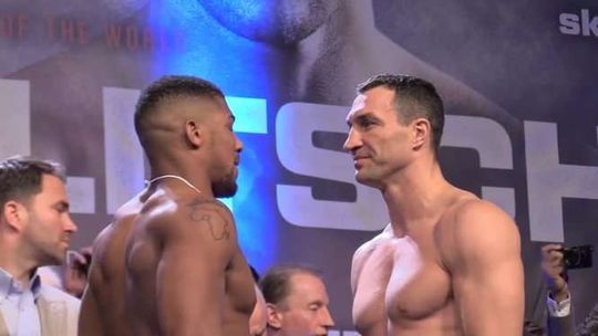 Kliczko vs Joshua. Powtórka na YOUTUBE, cała walka (wideo)