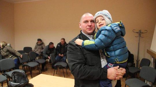 Klonowica Mała: Wiatraki zrujnują gminę? "Chcemy żyć w spokoju"