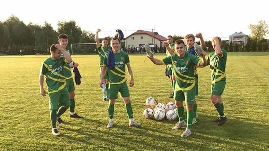 Kłos Gmina Chełm i Start Krasnystaw z kolejnymi zwycięstwami, wyniki grupy spadkowej Hummel IV ligi