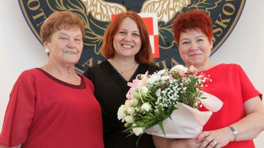 Klub ma 40 lat. Seniorzy więcej. Jubileuszowa impreza w pałacu