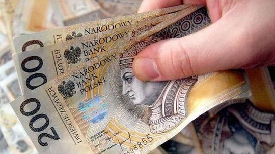 Kobieta oszukana „na urzędnika”. Straciła 20 tys. zł