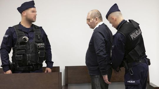 Kobieta spała, a on wchodził do łóżka i ją obmacywał. Po raz czwarty został skazany za przestępstwo seksualne