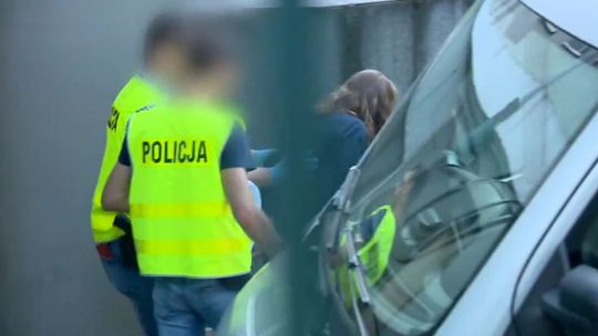 Kobieta zabiła nożem drugą kobietę. 12-letni chłopiec zdołał uciec [wideo]