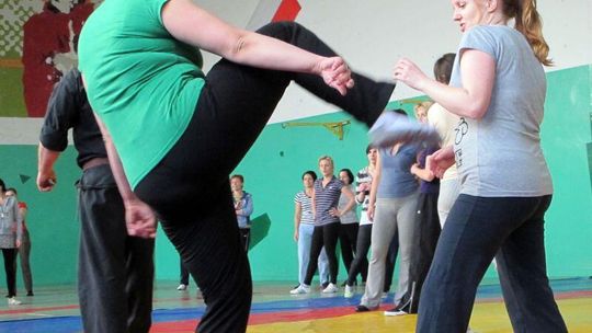 Kobieto, bądź bezpieczna: Policyjny kurs samoobrony dla pań w Hrubieszowie