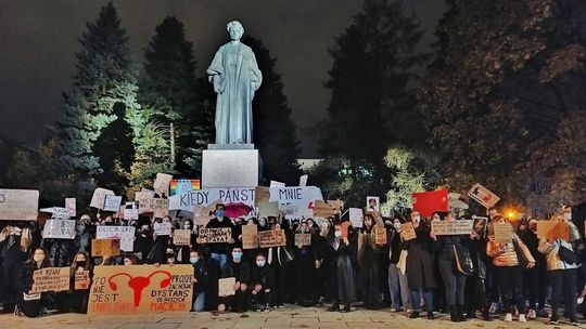 Kobiety nie składają transparentów. Protesty w Lublinie i innych miastach regionu
