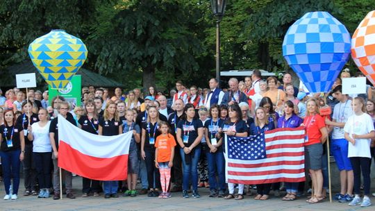 Kobiety w balonach na nałęczowskim niebie. Mistrzostwa rozpoczęte [zdjęcia, wideo]