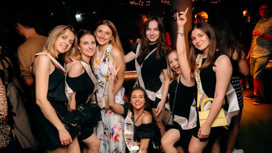 Kobiety, wino i śpiew. Tak się bawiono w Berecie