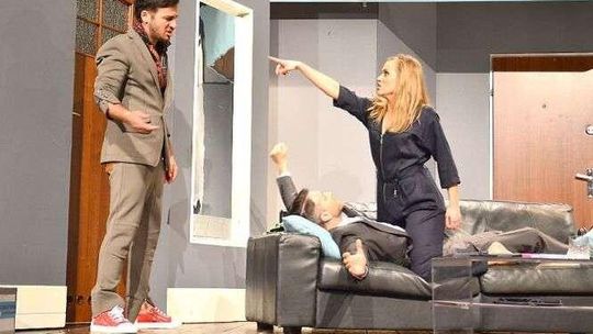 „Kochanie na kredyt”. Komedia w gwiazdorskiej obsadzie w Centrum Kongresowym