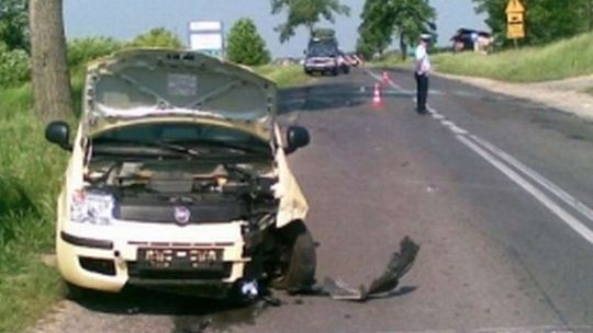 Kocudza: 19-latek w cinquecento spowodował wypadek