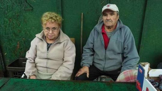 Koczują na klatce schodowej, ale nie chcieli wyprowadzić się z bloku