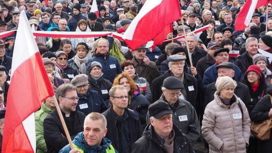 KOD żąda dymisji wojewody. Pikieta przed Urzędem Wojewódzkim w Lublinie