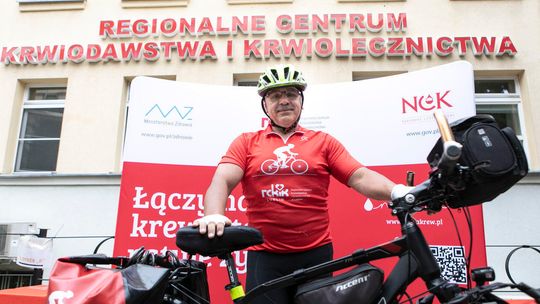 Kolarz z Lubartowa przejechał 2500 kilometrów. Zachęcał do oddawania krwi