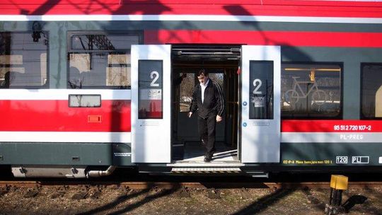 Kolej kusi autobusem do Kazimierza Dolnego