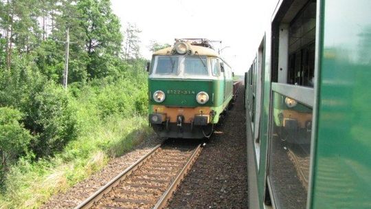 Kolejarze chcą wyciąć 400 drzew