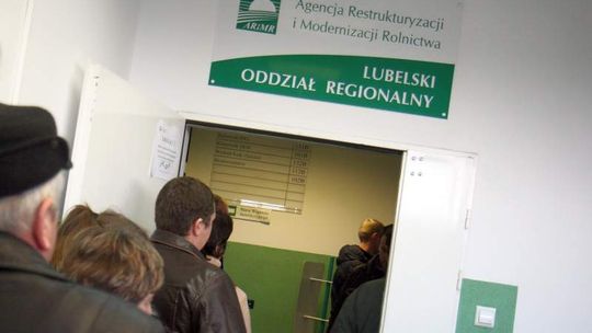 Kolejna agencja szuka lokalu