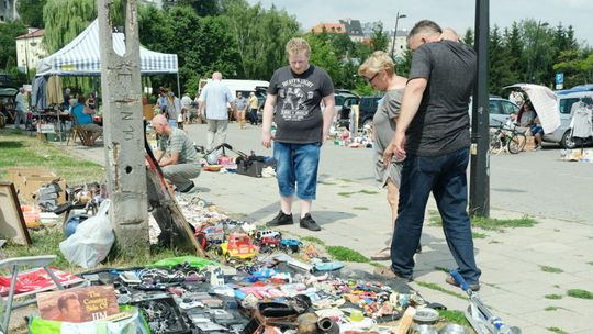 Kolejna wyprzedaż garażowa na Targu pod Zamkiem w Lublinie