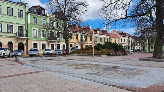 Kolejne lato bez fontanny na Rynku Wodnym w Zamościu