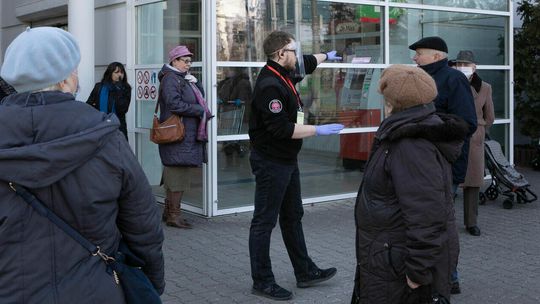 Kolejne obostrzenia w drodze. Chodzi o certyfikaty