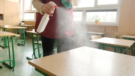 Kolejne szkoły w regionie zamknięte z powodu zakażeń