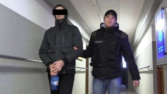 Kolejni pedofile za kratami