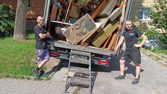Kolejni pomagają emerytowanej nauczycielce z Lublina. "Nie wahałem się ani chwili"