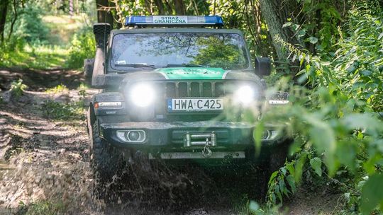 Kolejny dron w polu przy granicy z Białorusią. Prokuratura: Miał napisy cyrylicą