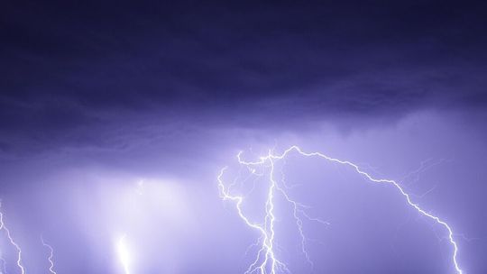 Kolejny dzień burz z gradem i silnym wiatrem w województwie lubelskim