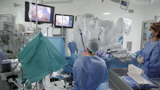 Kolejny szpital w Lublinie kupił robota za 15 milionów złotych
