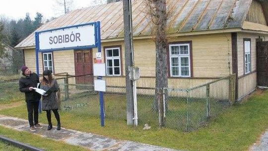 Kolejowe stacje na studenckiej drodze turystycznej