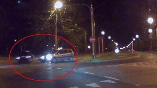 Kolizja na skrzyżowaniu ul. Głębokiej i Filaretów. Zobacz moment zderzenia