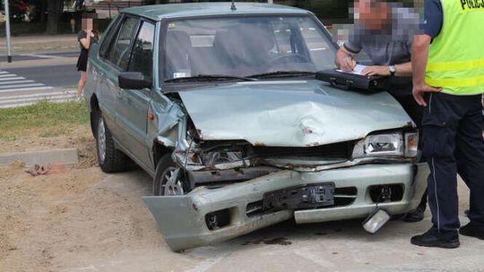 Kolizja na ul. Lubelskiej w Puławach. Zderzyły się dwa samochody