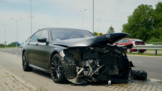 Kolizja na Zelwerowicza. Zderzyły się trzy auta