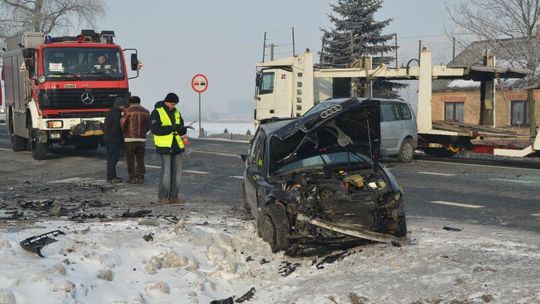 Kolonia Horbów: Wypadek trzech aut, dwie osoby ranne