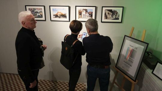 „Kolor czy...?" Wernisaż wystawy fotografii Edwarda Hartwiga 