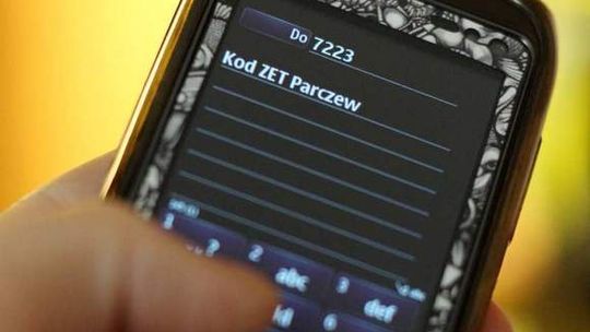 Komendant straży pożarnej zapłaci za SMS-y premium