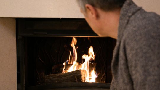 Kominki Wrocław – na co zwrócić uwagę przy wyborze ekipy montażowej?