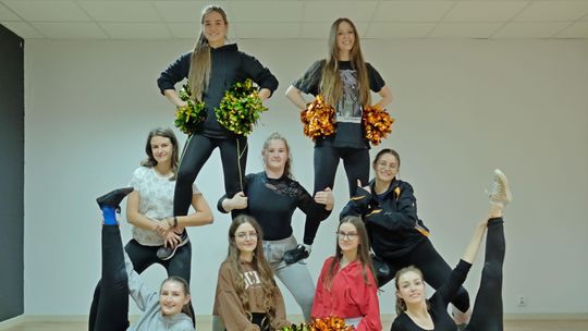 Komisja antydopingowa zaciska zęby, kiedy Perełki dopingują Tytanów. Zdjęcia