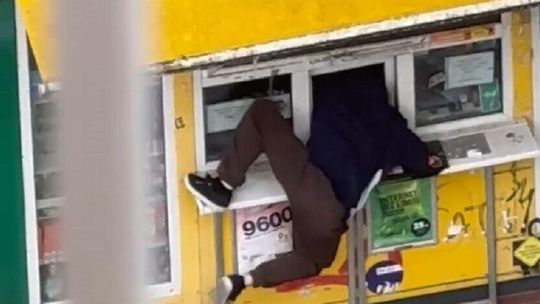 Komórką nagrała włamywacza. Złodziej wpadł dzięki czujnej 16-latce