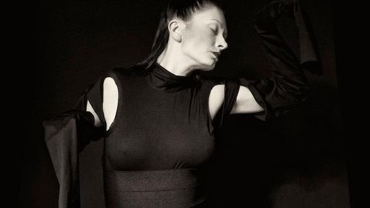 \"Komornicka. Biografia pozorna\" (recenzja spektaklu)