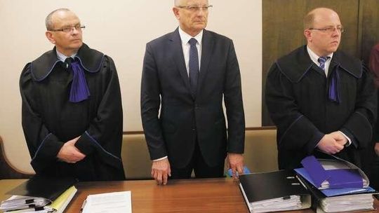 Komplikuje się sądowy spór ws. Krzysztofa Żuka