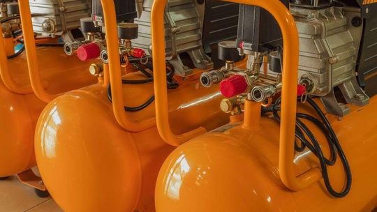 Kompresory, czyli sprężarki. Do czego służą te urządzenia?