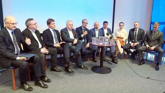 Komu "nie chce oddać miasta" Piotr Kowalczyk? Lubelska debata o polityce i samorządzie